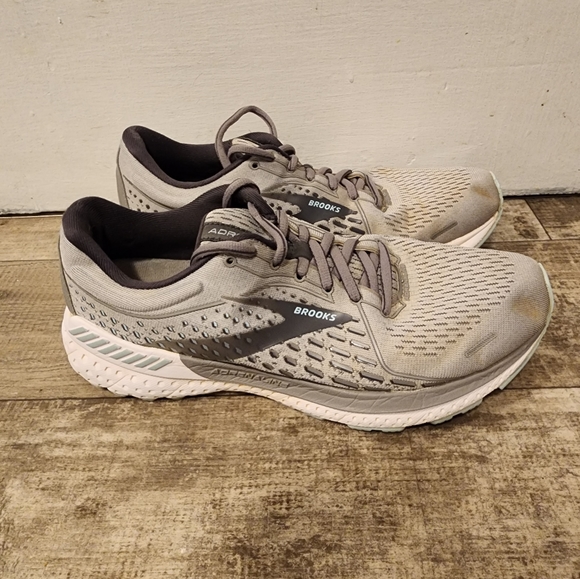 Womens Brooks - Picture 3 of 6